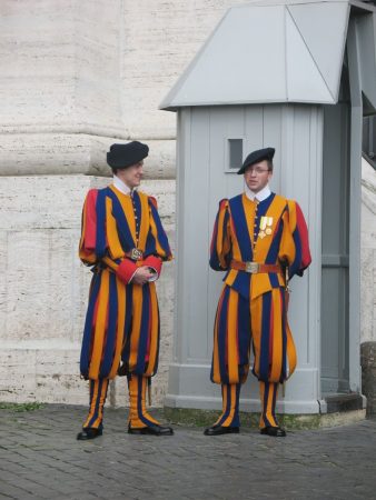 Les gardes suisses du Vatican