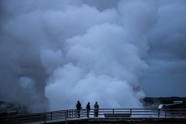 Les impressionnants jets de vapeur des sources chaudes de Gunnuhver