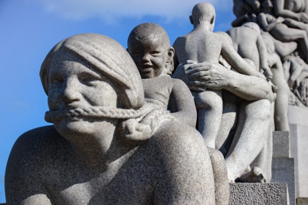 Quelques statues étranges du parc Vigeland d'Oslo