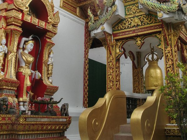Dans le temple de Doi Suthep