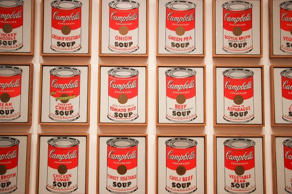 Les "32 boîtes de soupe Campbell's d'Andy Warhol au MOMA à New-York