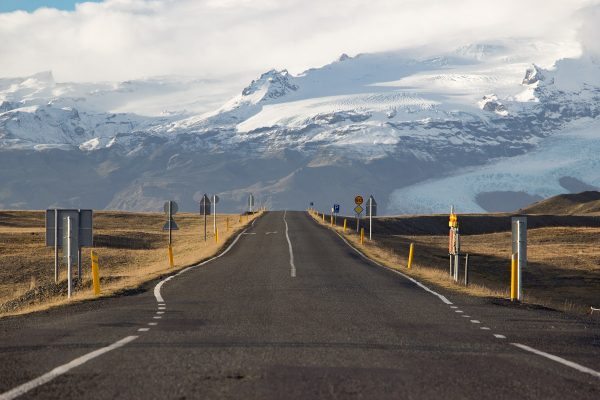 Louer une voiture en Islande et parcourir de magnifiques routes