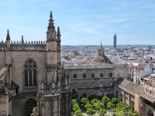 Vue sur la cour des orangers de Extérieur de la cathédrale de Séville