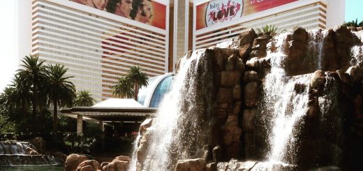 L'hôtel Mirage à Las Vegas où se joue le spectacle LOVE par la troupe du Cirque du Soleil