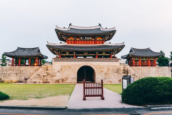 La porte Pungnam à Jeonju