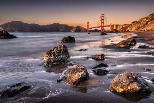 Vue sur le Golden Gate de San Francisco depuis la plage