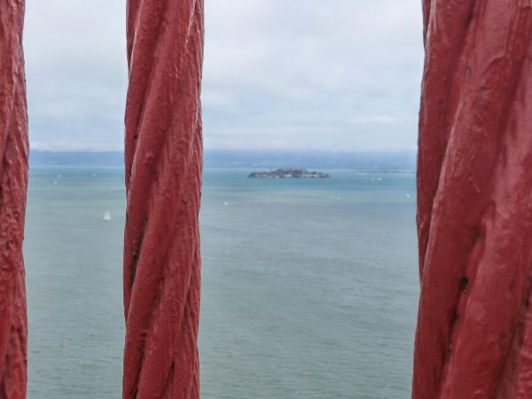 Vue sur Alcatraz depuis le Golden Gate
