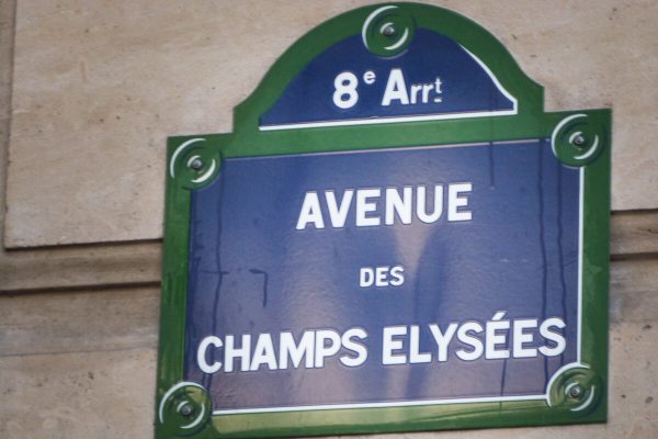 Panneau de l'avenue des Champs Elysées